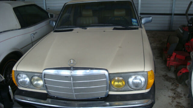 1983 Mercedes-Benz 300-Series