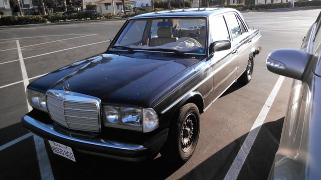 1983 Mercedes-Benz 300-Series 300D