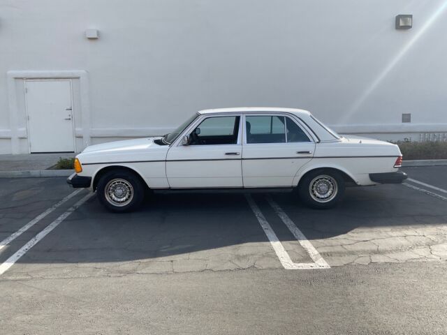 1983 Mercedes-Benz 300D Turbo Diesel