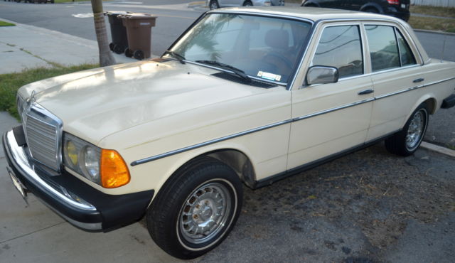 1983 Mercedes-Benz 300-Series