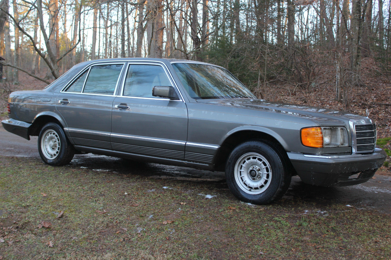 1983 Mercedes-Benz 300-Series 300SD