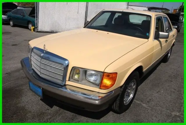 1983 Mercedes-Benz 300-Series 4 Dr Turbodiesel