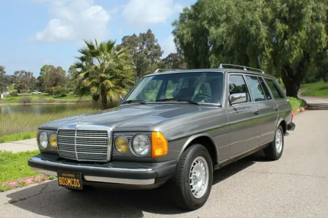 1983 Mercedes-Benz 300-Series