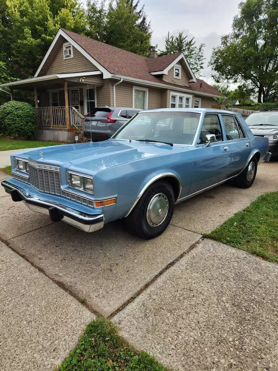 1983 Plymouth Gran Fury CARAVELLE