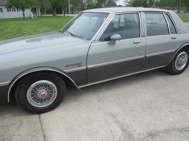 1983 Pontiac Catalina 4 door Parisienne