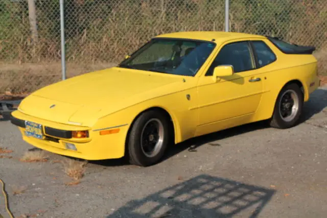 1983 Porsche 944 Leather