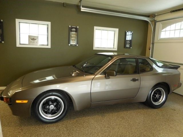 1983 Porsche 944 Coupe