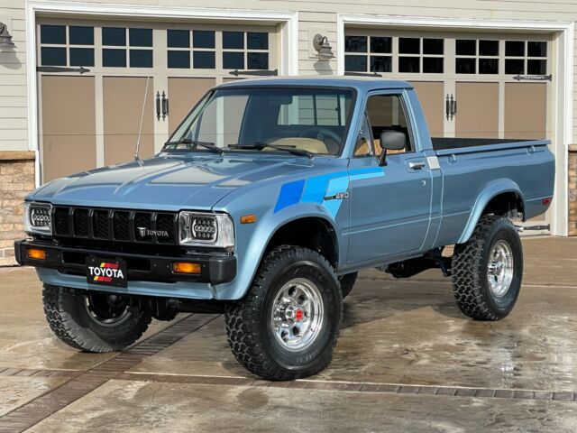 1983 Toyota Pickup JDM 4X4 HiLux - Fresh Restoration