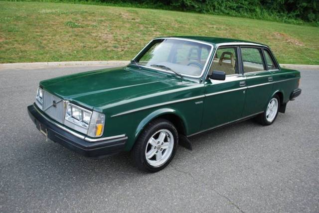 1983 Volvo 240 DL 4dr Sedan