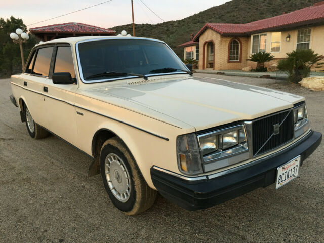 1983 Volvo 240 DL
