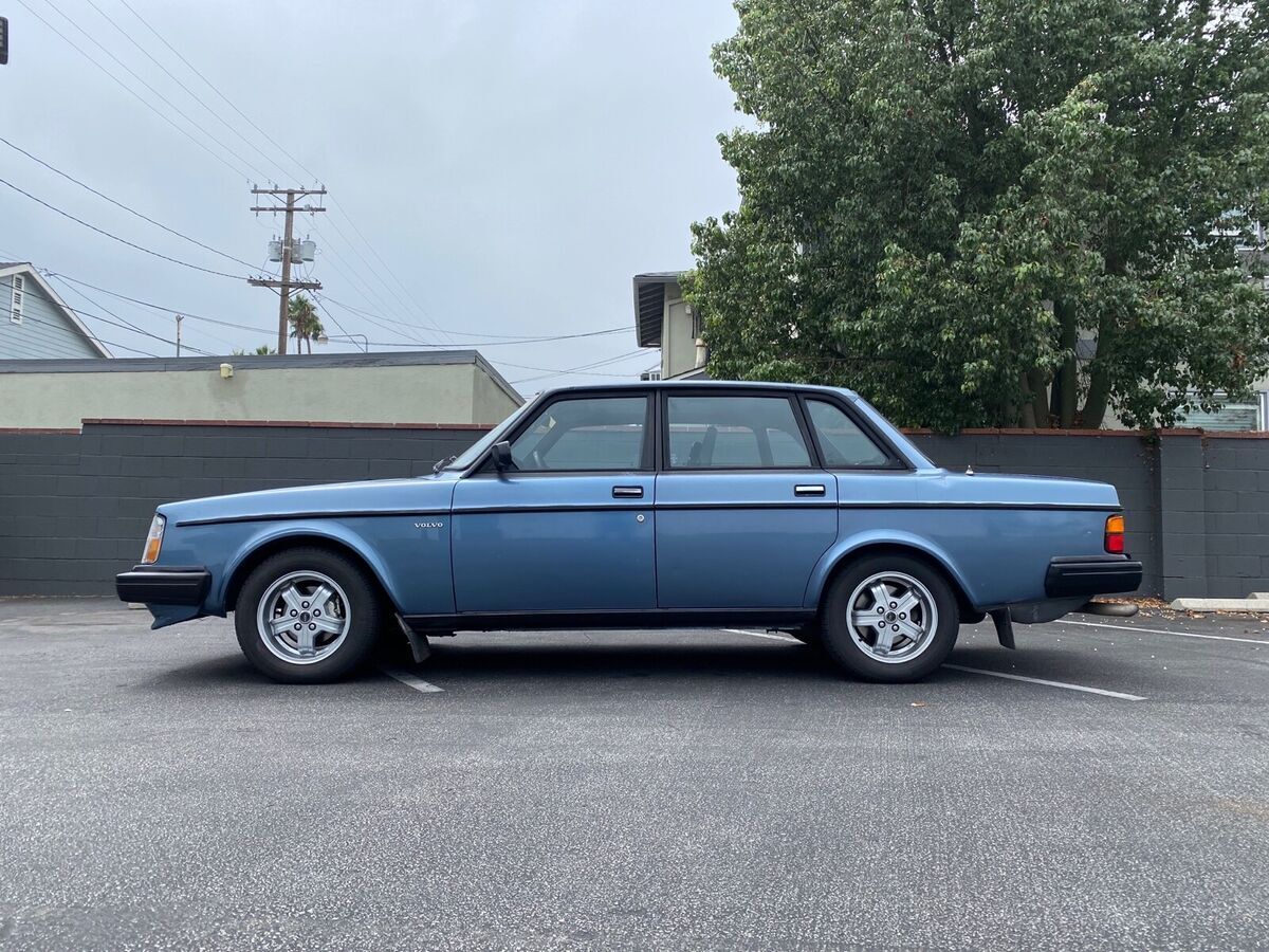 1983 Volvo 240 GLT