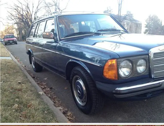 1983 Mercedes-Benz 300-Series