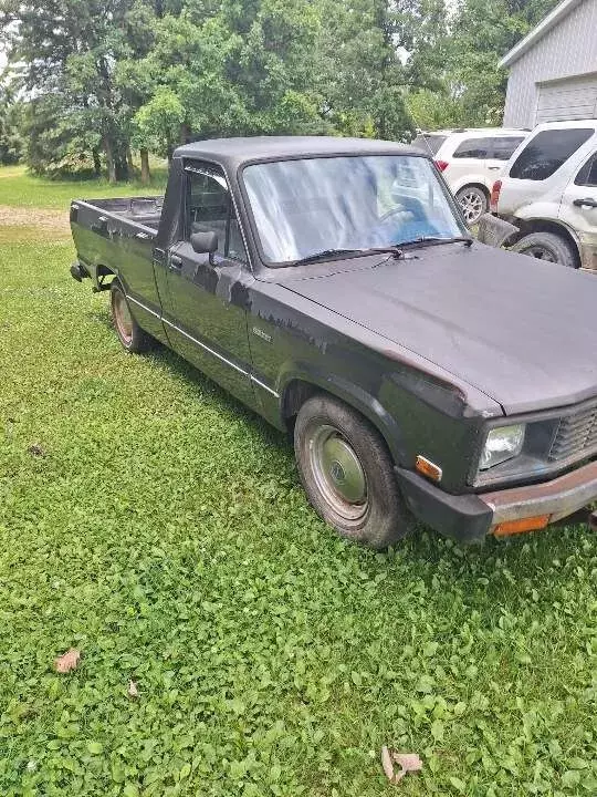 1984 Mazda B2000 Sundowner