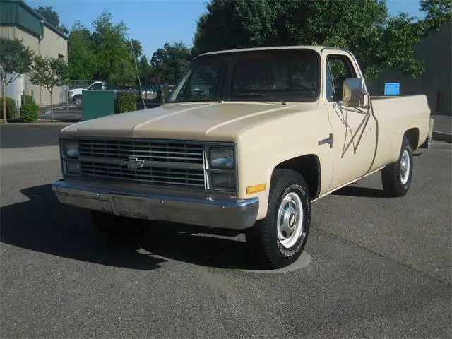 1984 Chevrolet C-10 Custom Deluxe