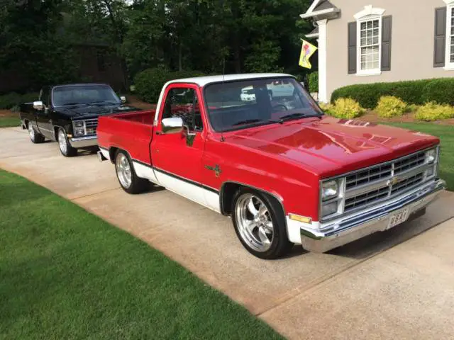 1984 Chevrolet C-10 Scottsdale Standard Cab Pickup 2-Door