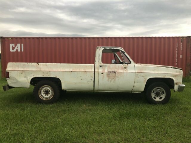 1984 Chevrolet C/K Pickup 2500 Custom Deluxe