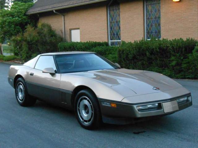 1984 Chevrolet Corvette Base Hatchback 2-Door