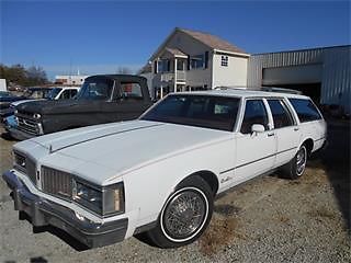 1984 Oldsmobile Custom Cruiser Station Wagon