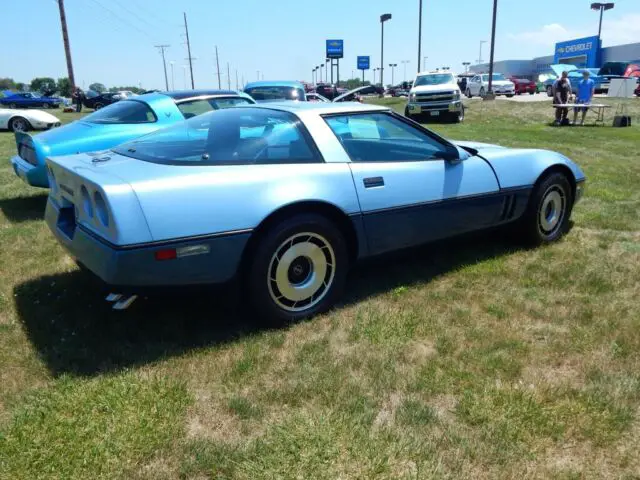 1984 Chevrolet Corvette 2 Tone Blue