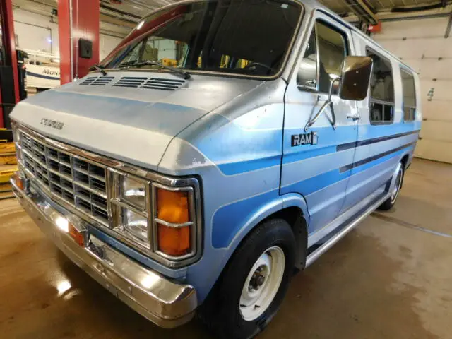 1984 Dodge Ram Van