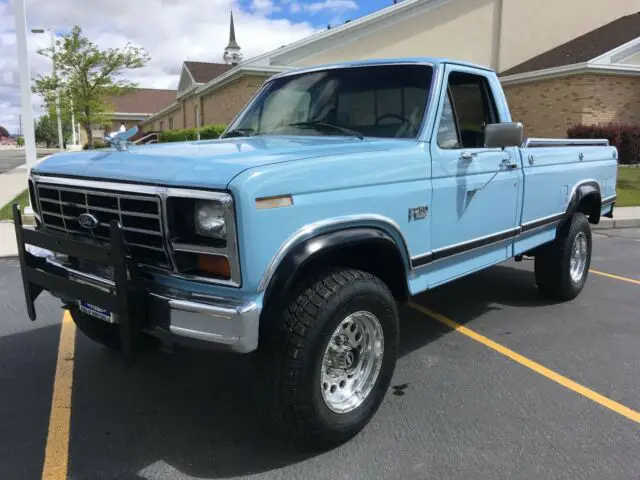 1984 Ford F-250 Base Standard Cab Pickup 2-Door