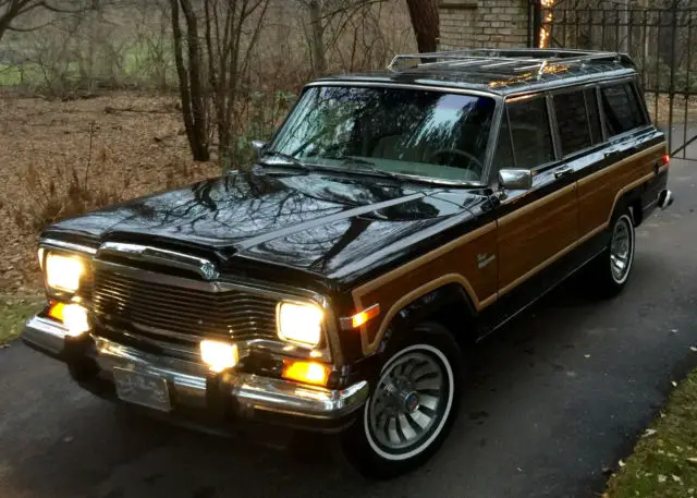 1984 Jeep Wagoneer Grand