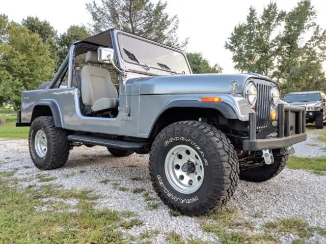 1984 Jeep CJ Laredo