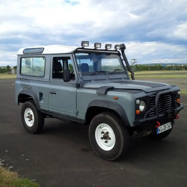 1984 Land Rover Defender