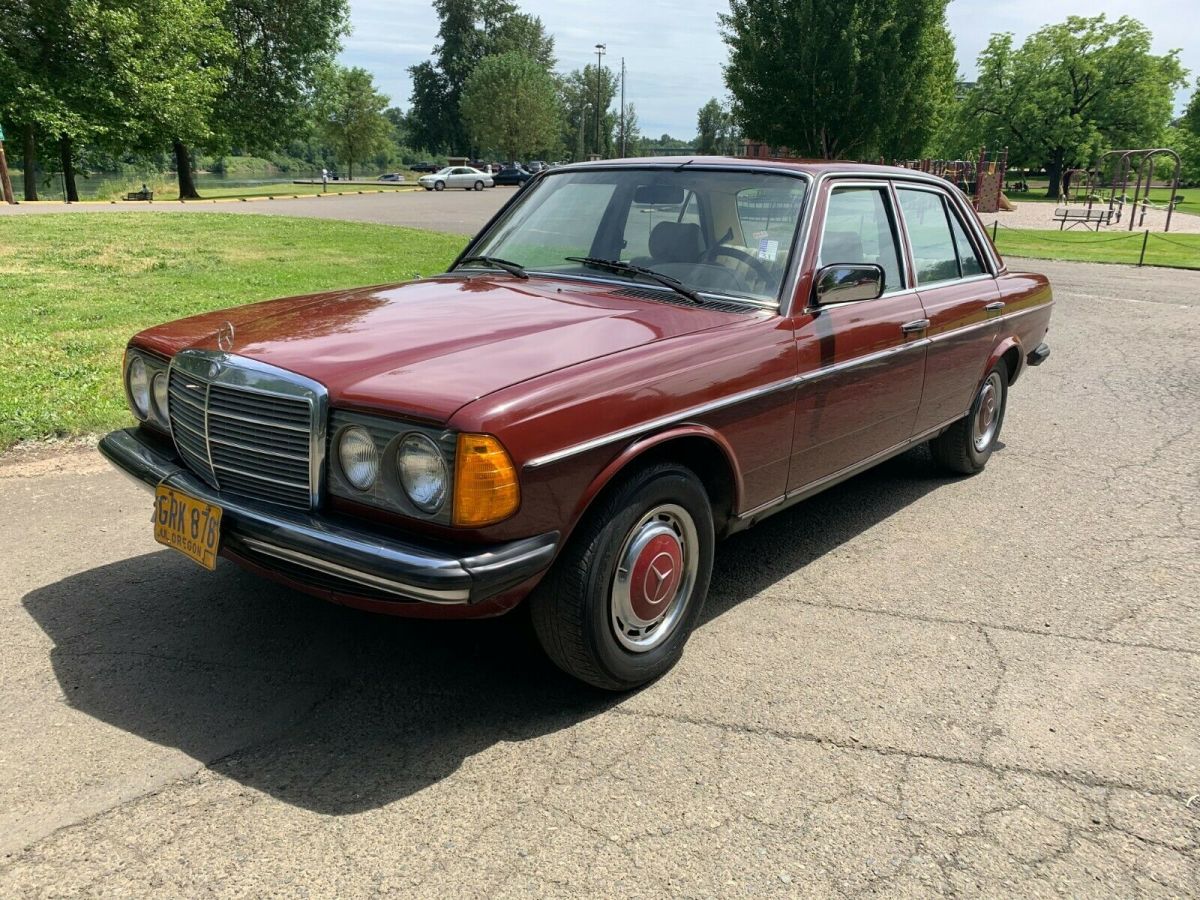 1984 Mercedes-Benz 300-Series