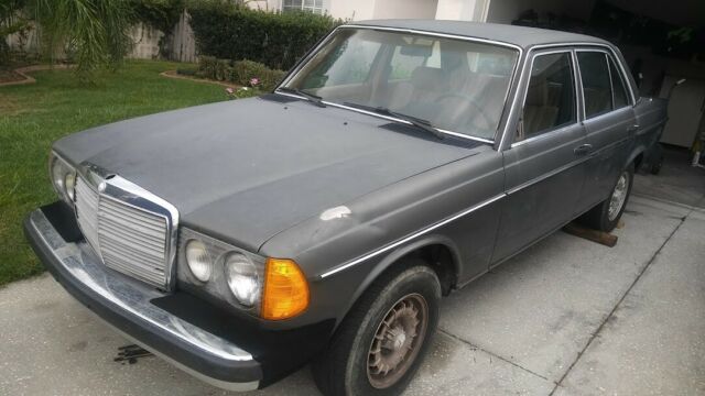 1984 Mercedes-Benz 300-Series