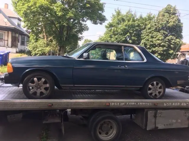 1984 Mercedes-Benz 300-Series