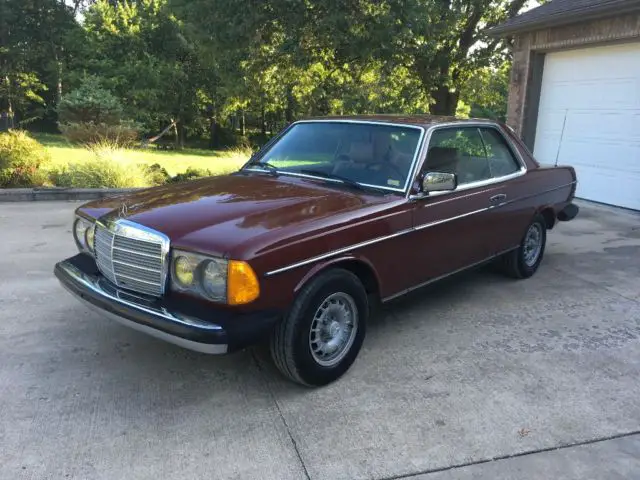 1984 Mercedes-Benz 300-Series