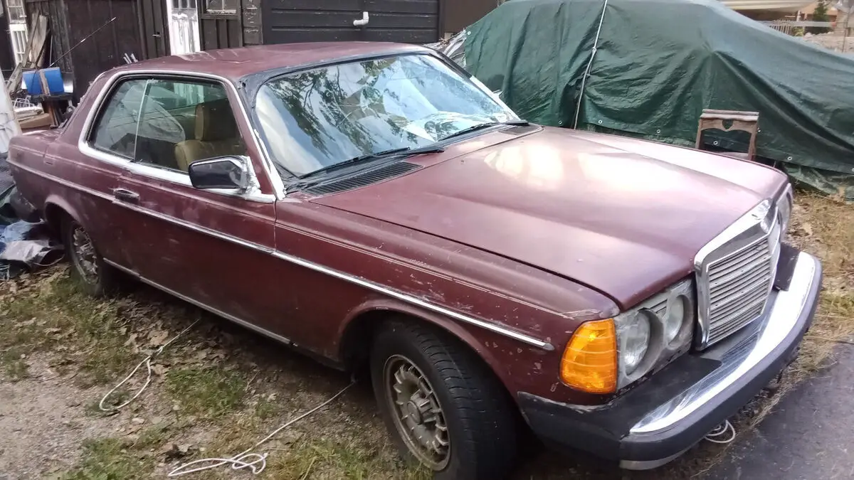 1984 Mercedes-Benz 300-series 300CD Turbo Diesel 2-Door Coupe