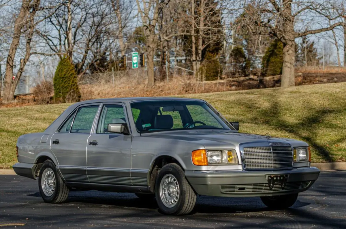 1984 Mercedes-Benz S-Class