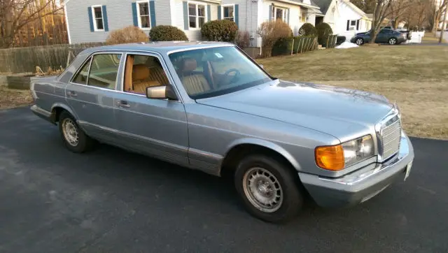 1984 Mercedes-Benz 300-Series