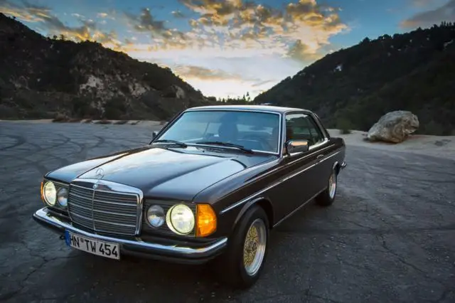 1984 Mercedes-Benz 200-Series 230CE