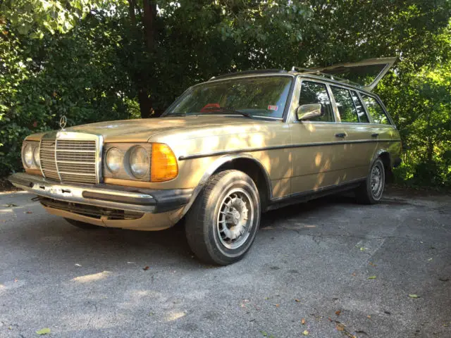 1980 Mercedes-Benz 200-Series 230TE Wagon