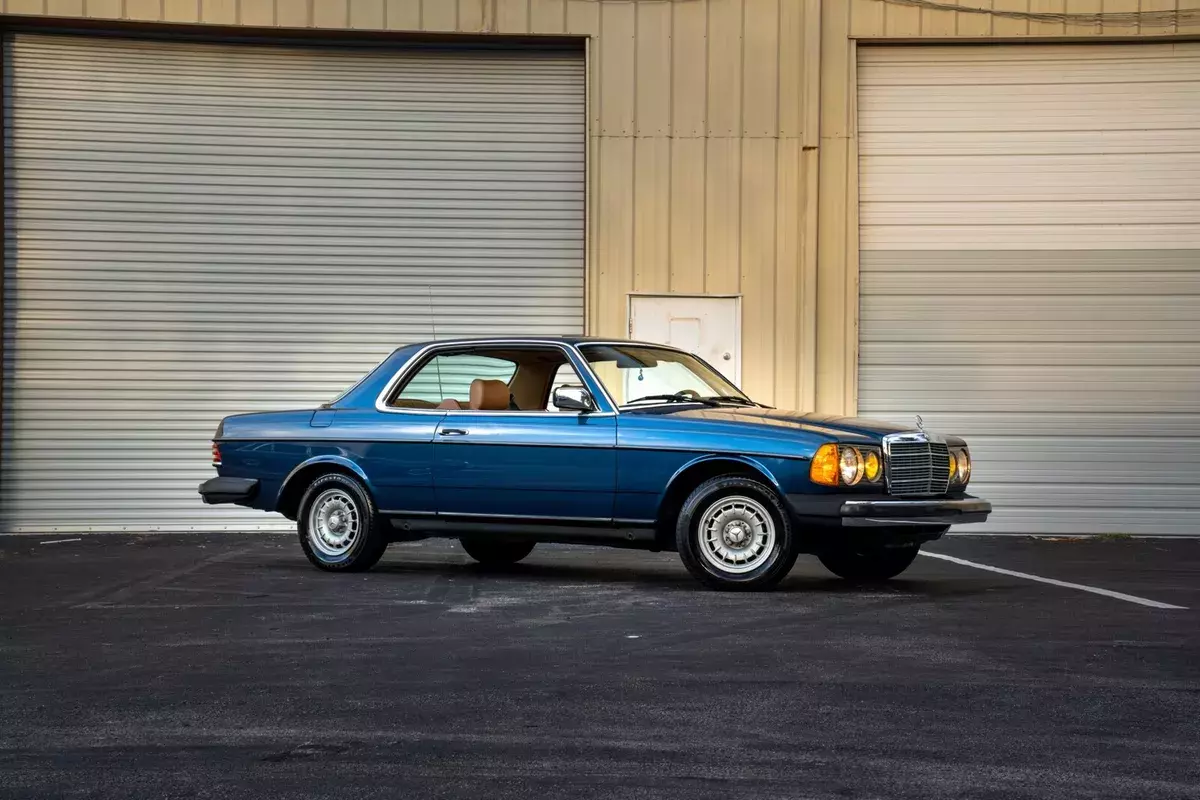 1984 Mercedes-Benz 300-Series CDT