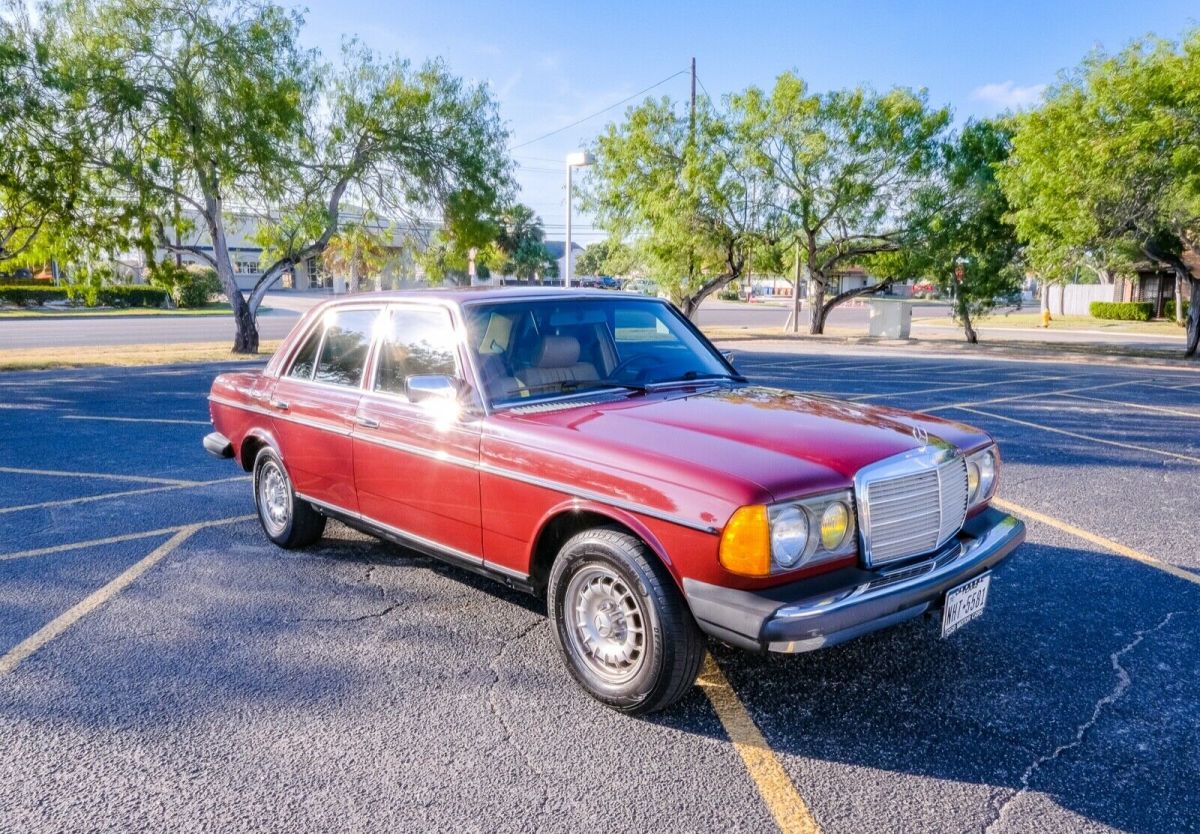 1984 Mercedes-Benz 300-Series