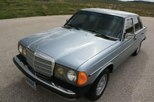 1984 Mercedes-Benz 300-Series