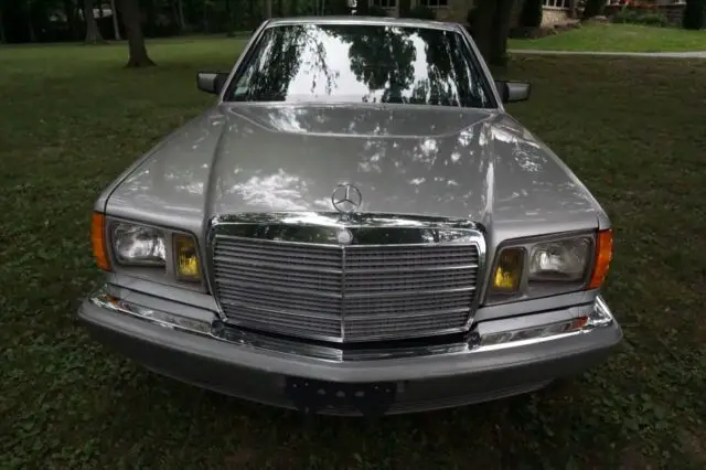 1984 Mercedes-Benz 300-Series