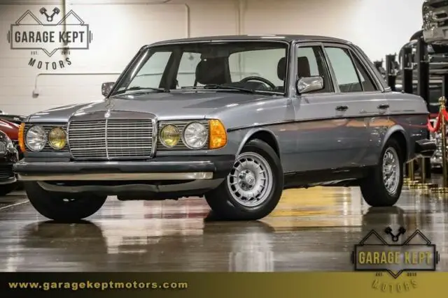 1984 Mercedes-Benz 300-Series