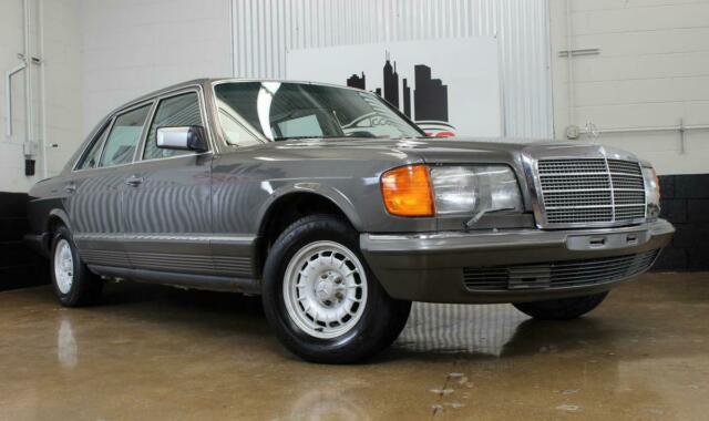 1984 Mercedes-Benz 500SEL --