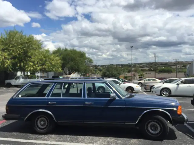 1984 Mercedes-Benz 300-Series