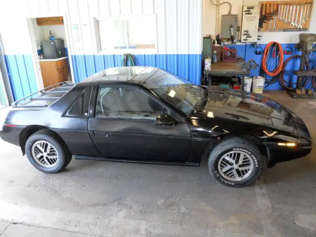 1984 Pontiac Fiero 2M4