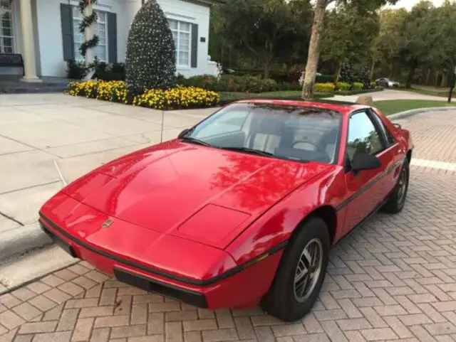 1984 Pontiac Fiero SE