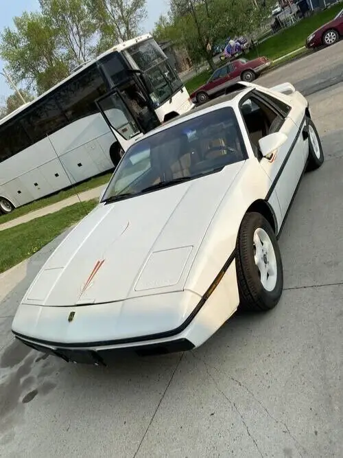 1984 Pontiac Fiero SE