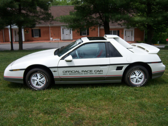 19840000 Pontiac Fiero Indy Fiero