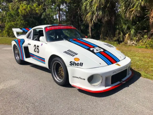 1984 Porsche 911 935 Martini Tribute