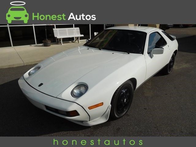 1984 Porsche 928 --